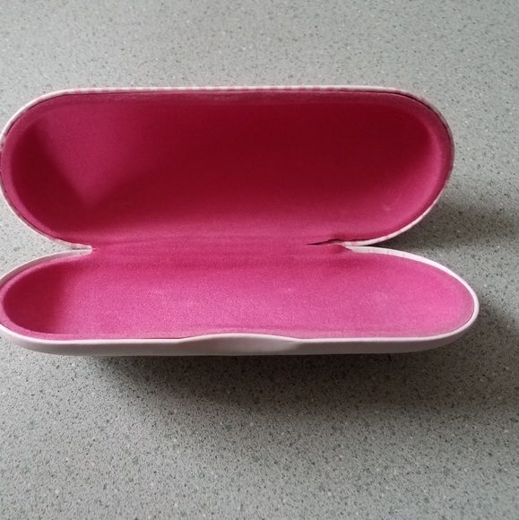 Vintage/Retro Hello Kitty Sun Glass Case - Picture 2 of 8